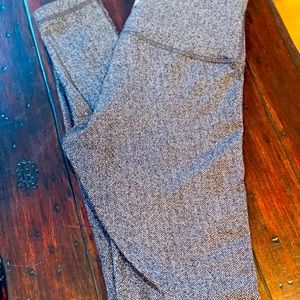 Lululemon warm leggings, black and white houndstooth, size 6